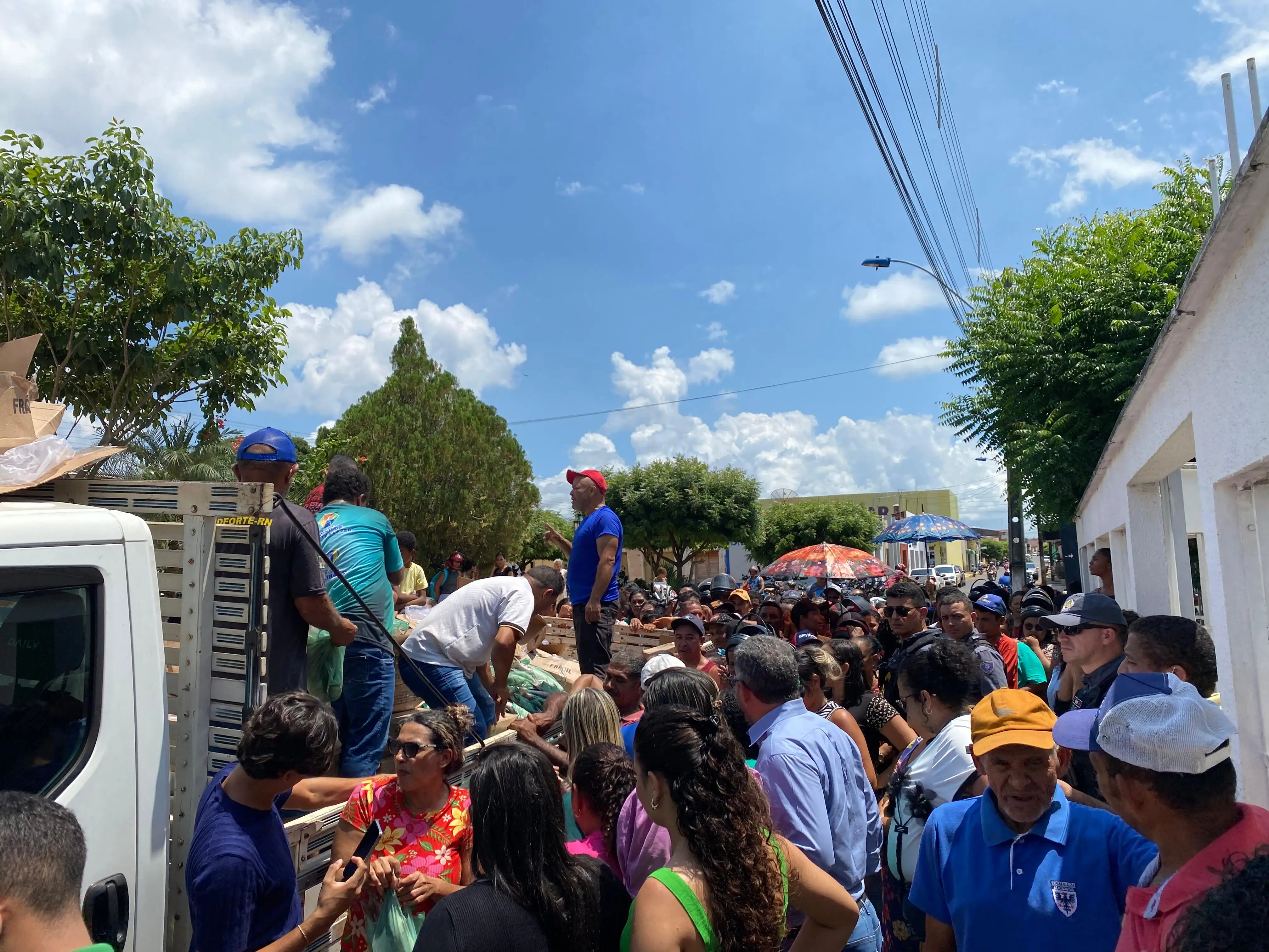 Foto 5 – Prefeitura Municipal de Paraibano realizou mais uma tradicional entrega de peixes da Semana Santa.