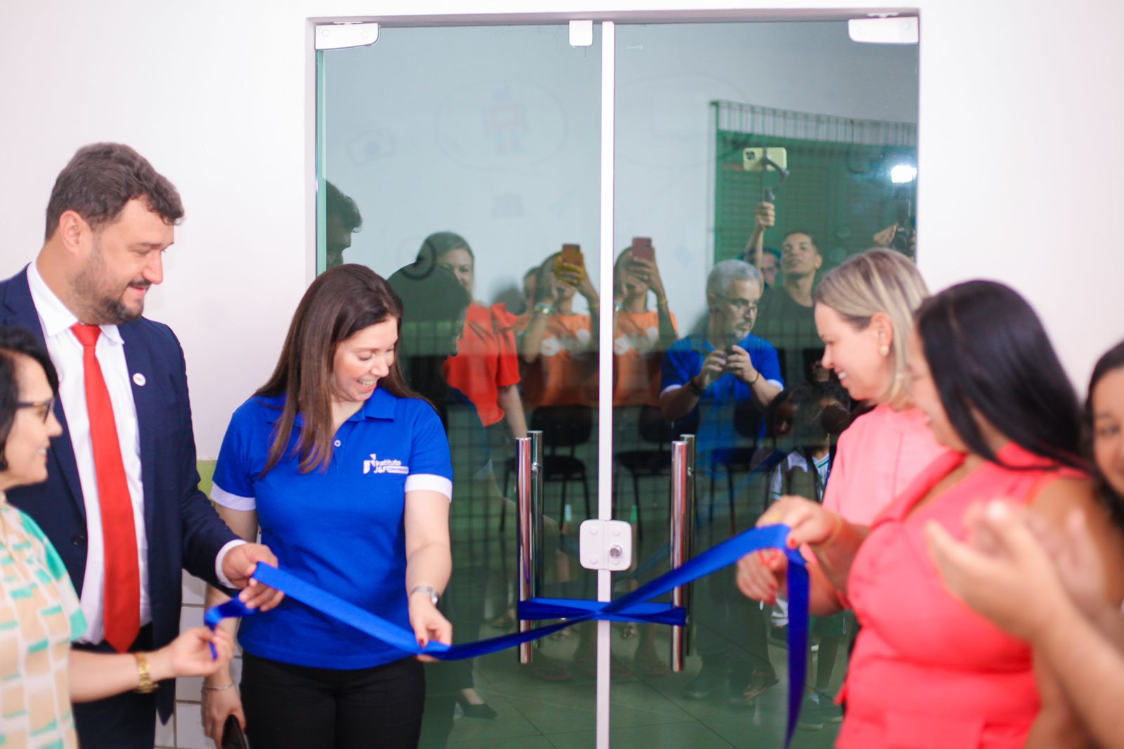 A Prefeitura de Paraibano realizou a inauguração das novas salas de computação nas escolas Unidade Escolar João Paraiban